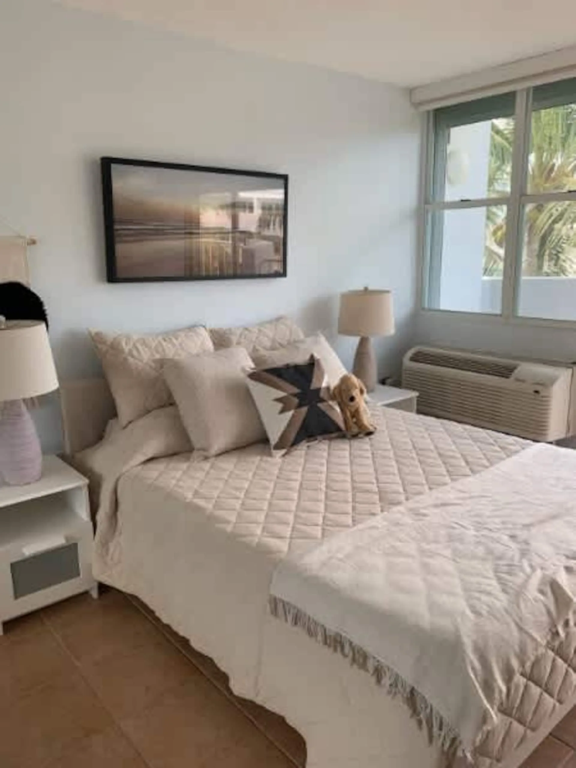 Second bedroom — queen