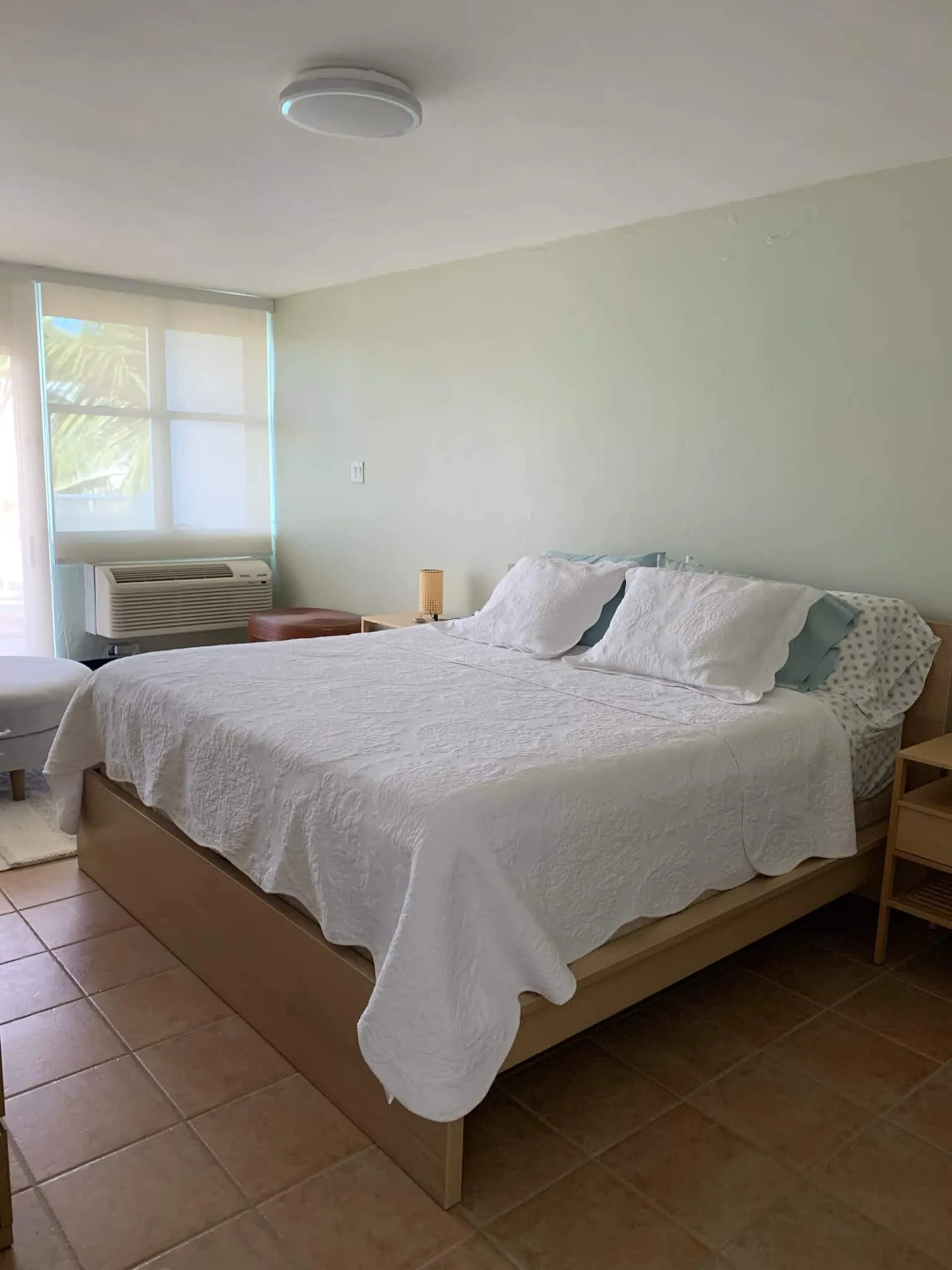 Master bedroom — king